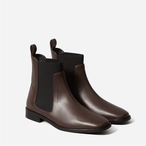 Everlane Chelsea boots square toe size 8 brown